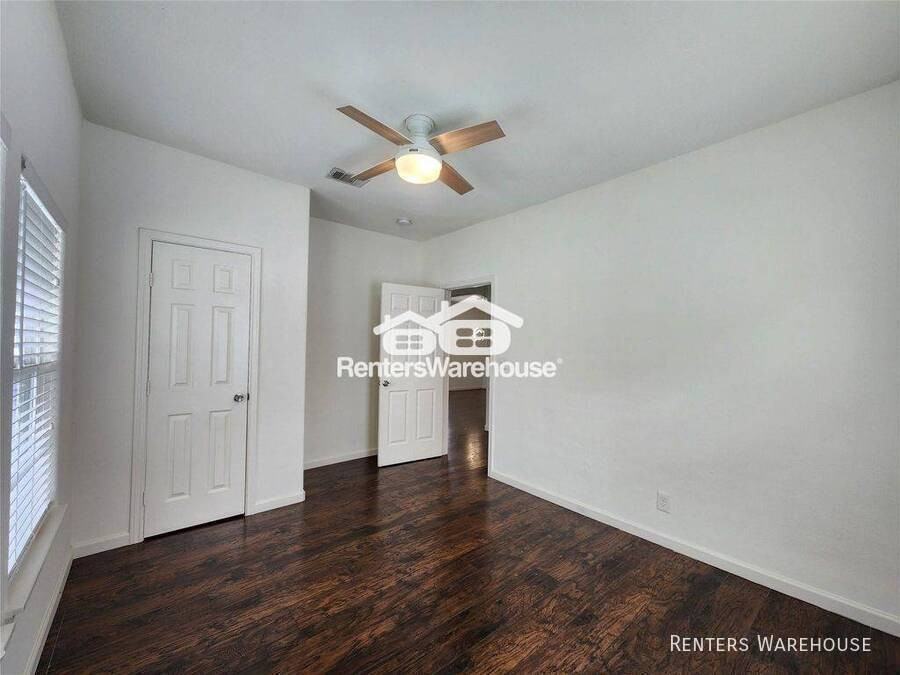 1105 Erin St - Photo 7 of 21