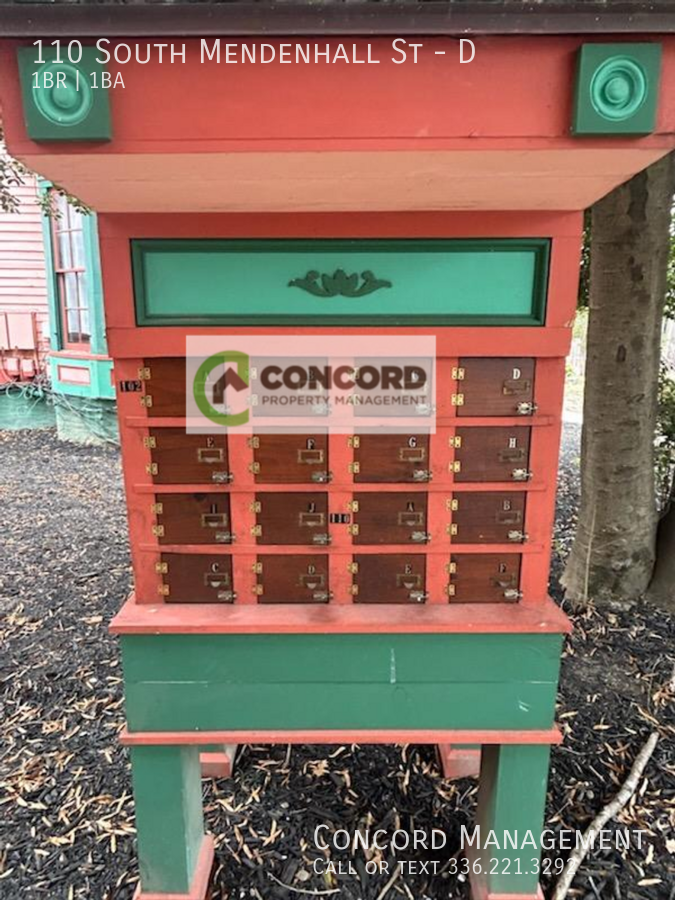 110 S Mendenhall St #D - Photo 5 of 15