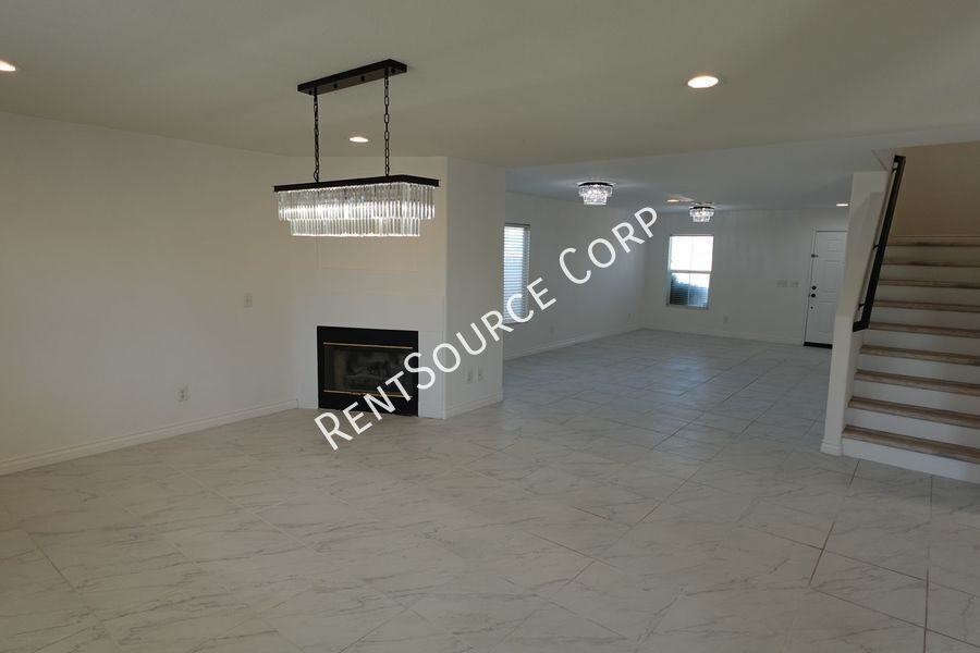 1859 E Kettering St - Photo 5 of 29