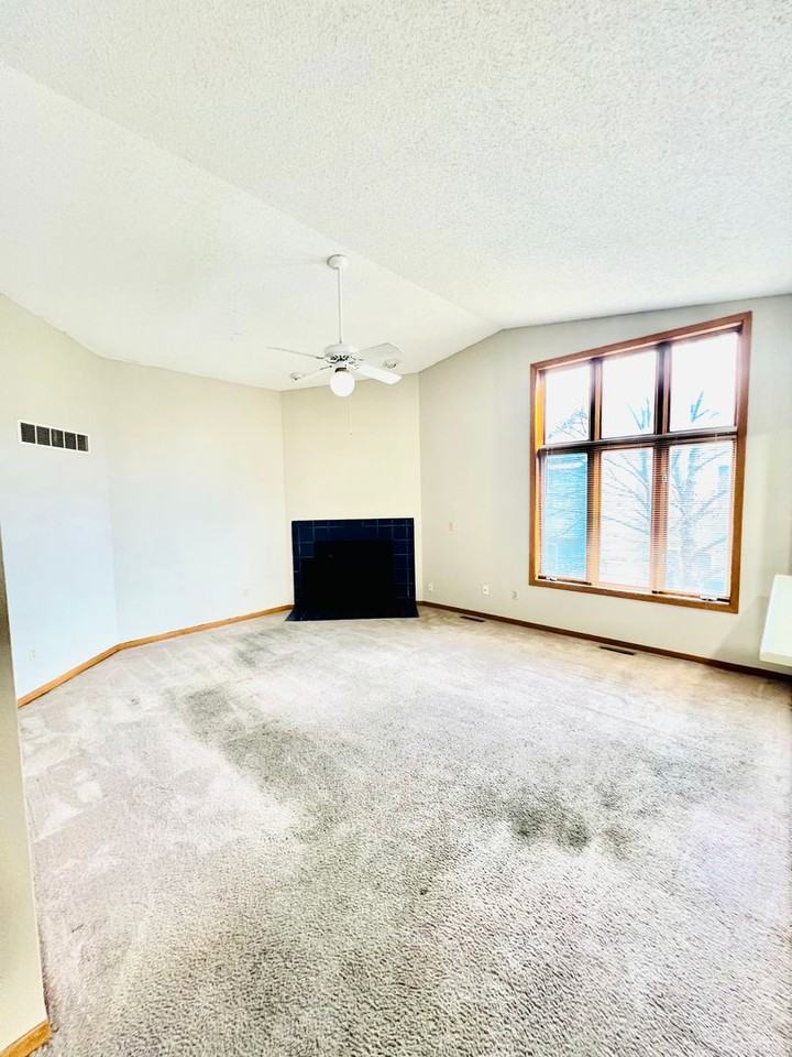 2132 Plaen View Dr - Photo 5 of 19