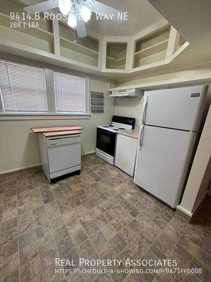 9414B Roosevelt Way Ne - Photo 6 of 17