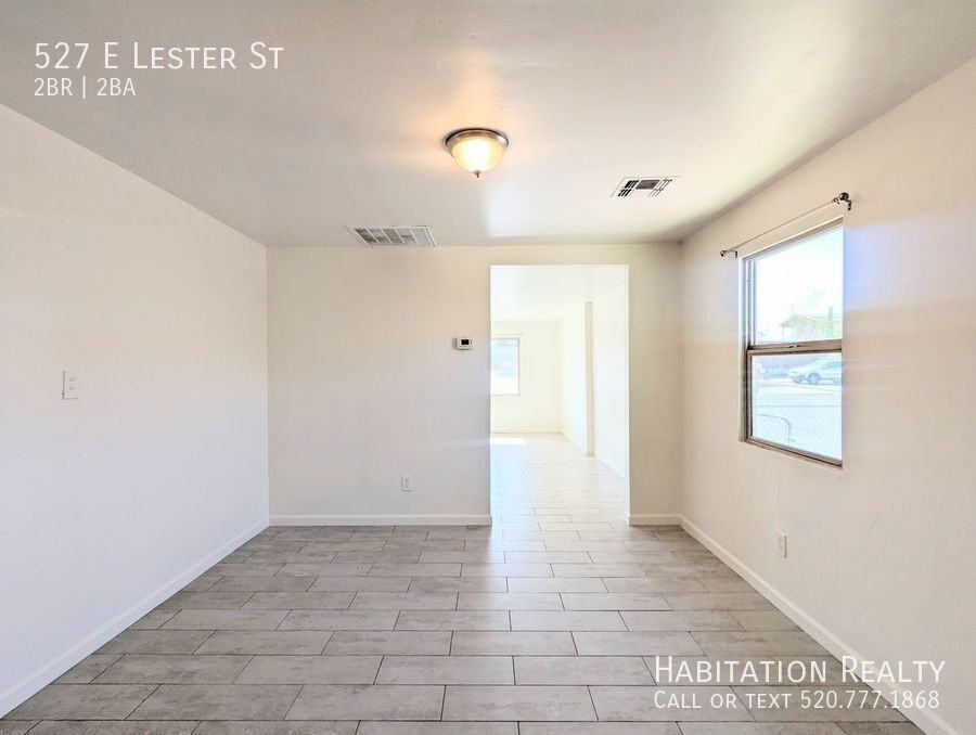 527 E Lester St - Photo 6 of 21