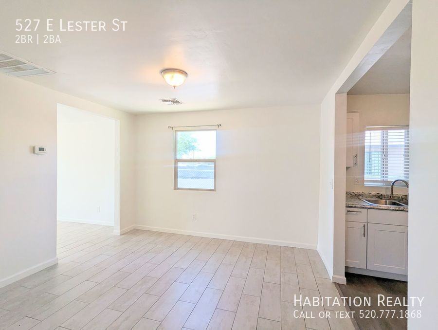 527 E Lester St - Photo 7 of 21