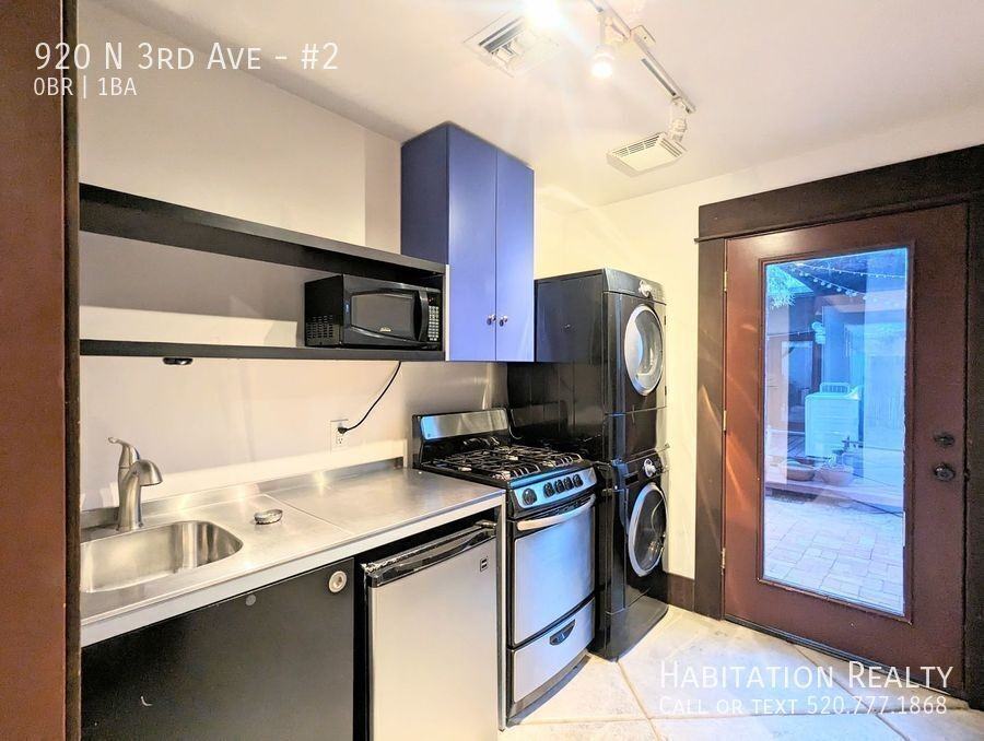 920 N 3rd Ave #2 - Photo 2 of 14