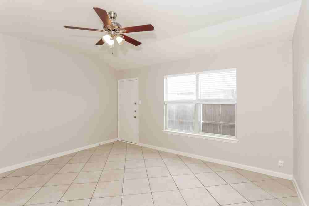 9000 Christopher Cir - Photo 7 of 19