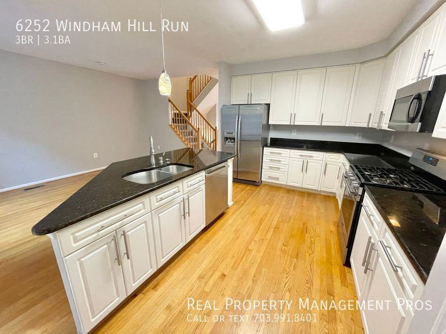 6252 Windham Hill Run - Photo 5 of 30