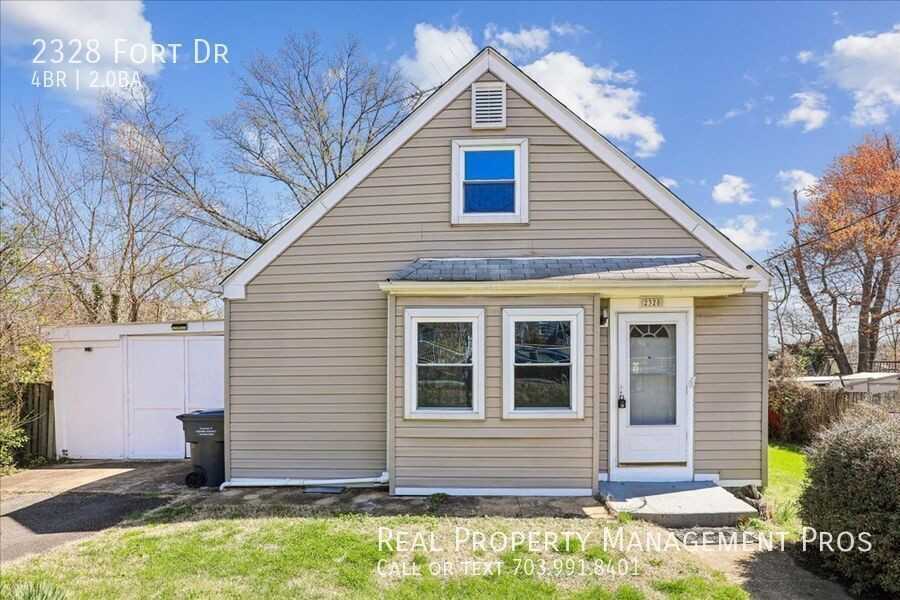 2328 Fort Dr - Photo 2 of 33