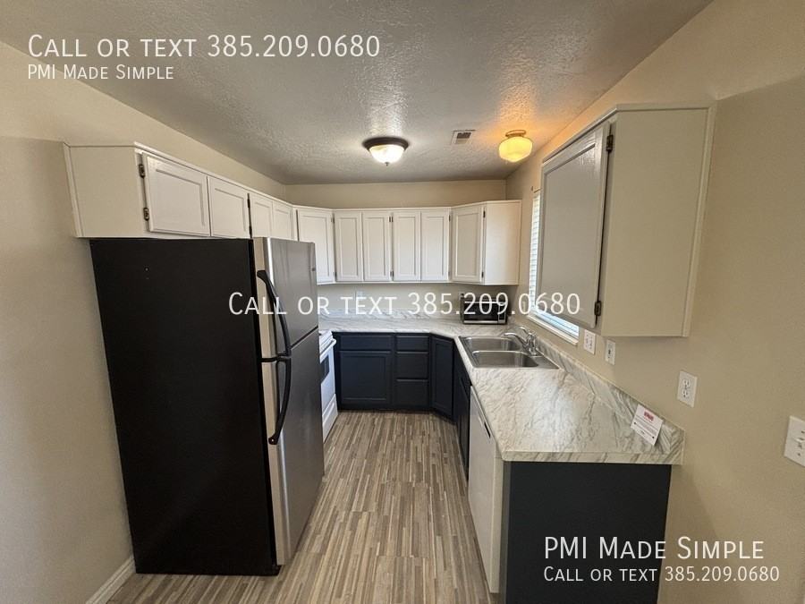 1696 W 680 N - Photo 3 of 27