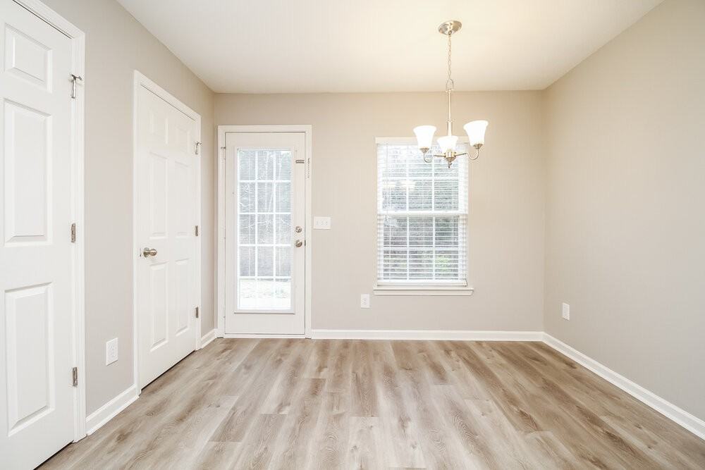 913 Birchmill Pt S - Photo 5 of 16