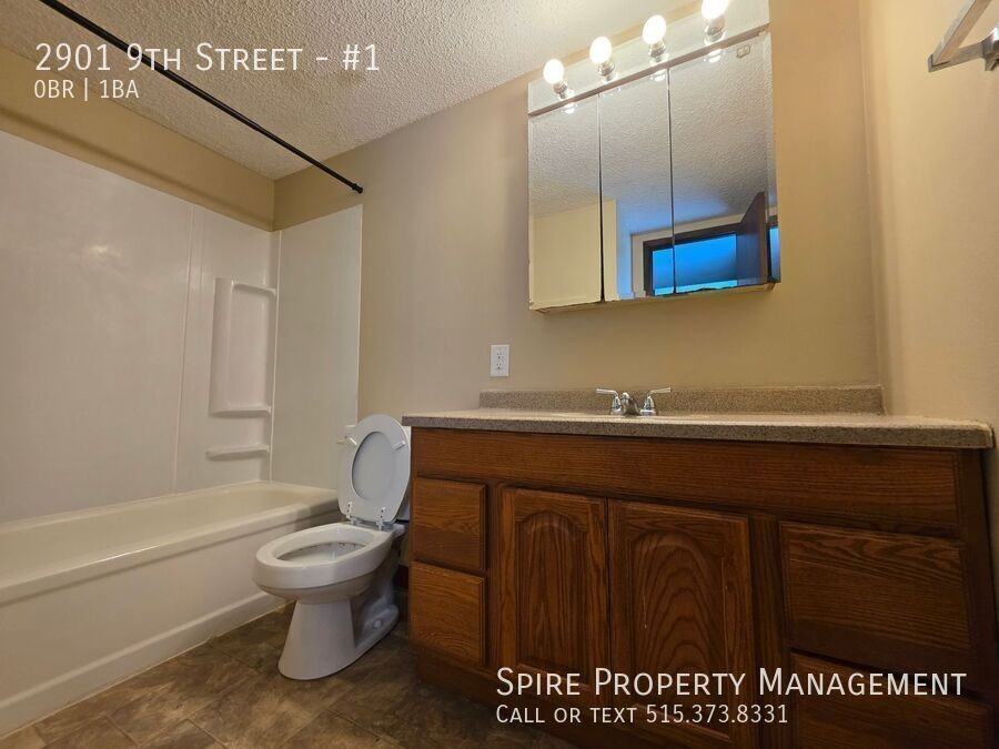 2901 9th St #1 - Photo 2 of 6