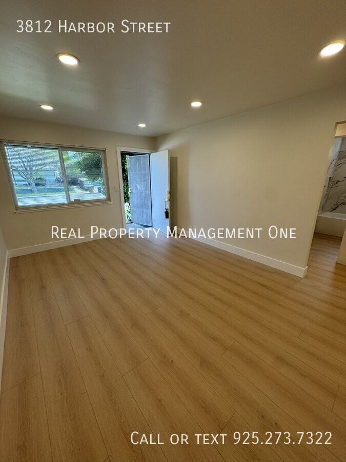 3812 Harbor St - Photo 4 of 13