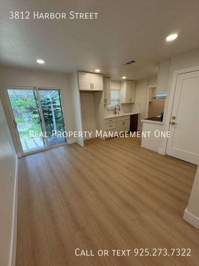 3812 Harbor St - Photo 5 of 13