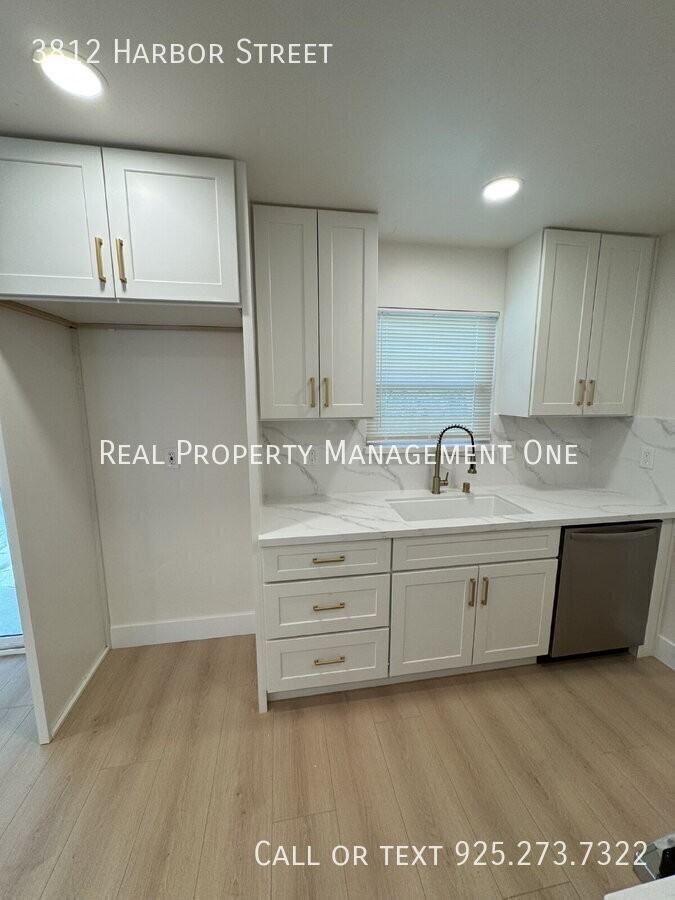 3812 Harbor St - Photo 6 of 13