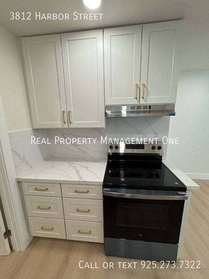 3812 Harbor St - Photo 7 of 13