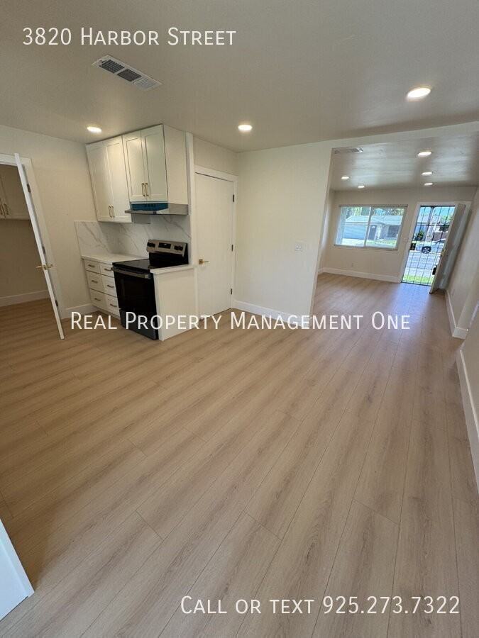 3820 Harbor St - Photo 4 of 12