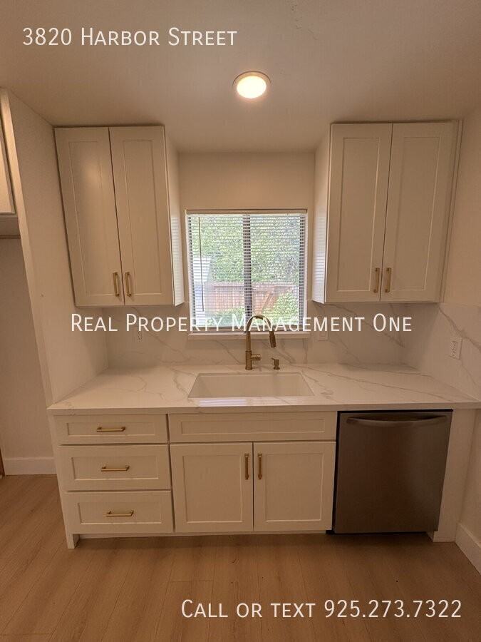 3820 Harbor St - Photo 6 of 12