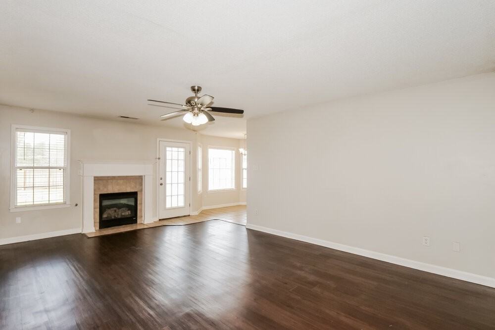 1110 Greenwich Dr - Photo 5 of 17