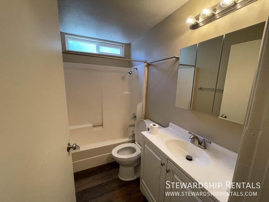 1170 Grant Aly #A - Photo 7 of 11