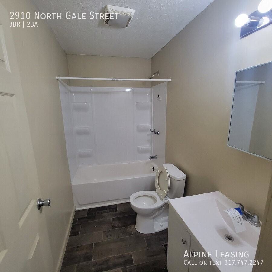 2910 N Gale St - Photo 5 of 8