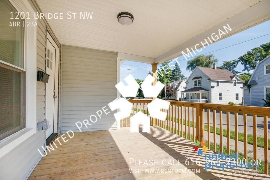 1201 Bridge St Nw - Photo 3 of 21