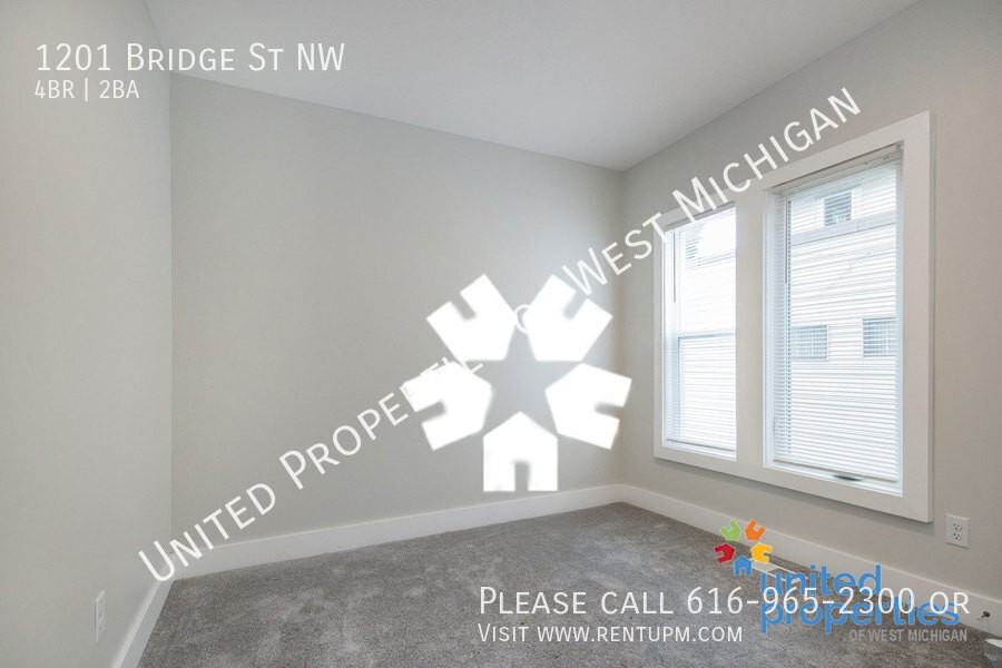 1201 Bridge St Nw - Photo 5 of 21