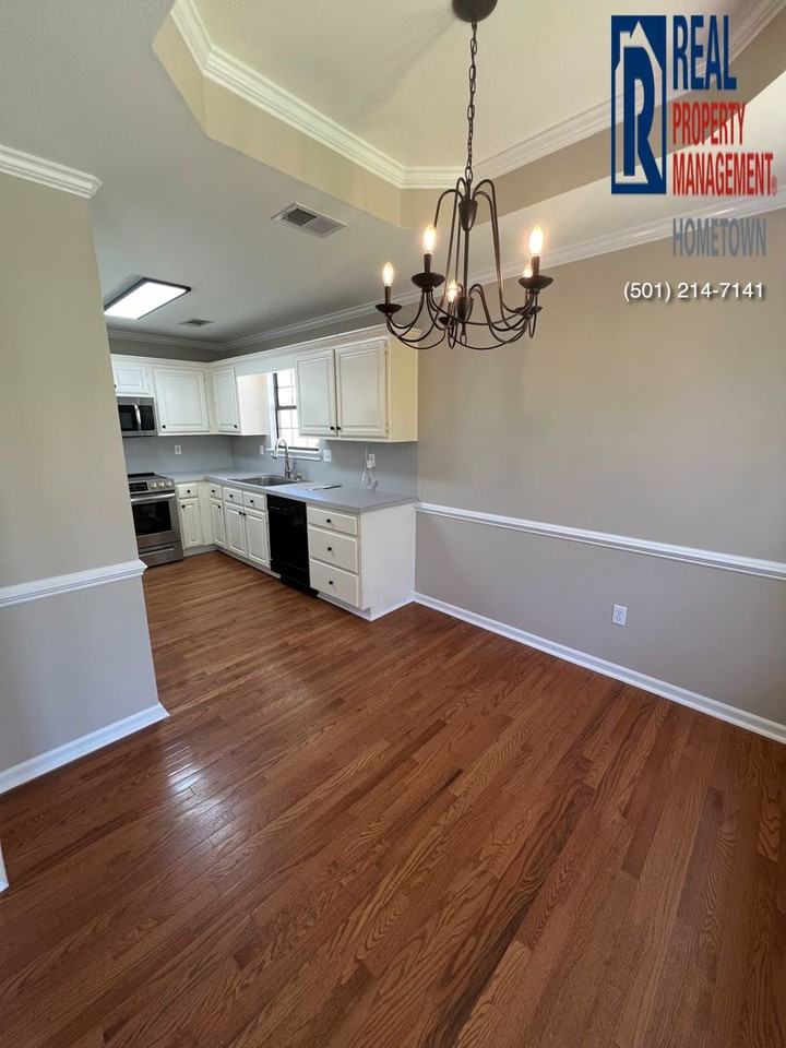 2615 Creekside Dr - Photo 4 of 18