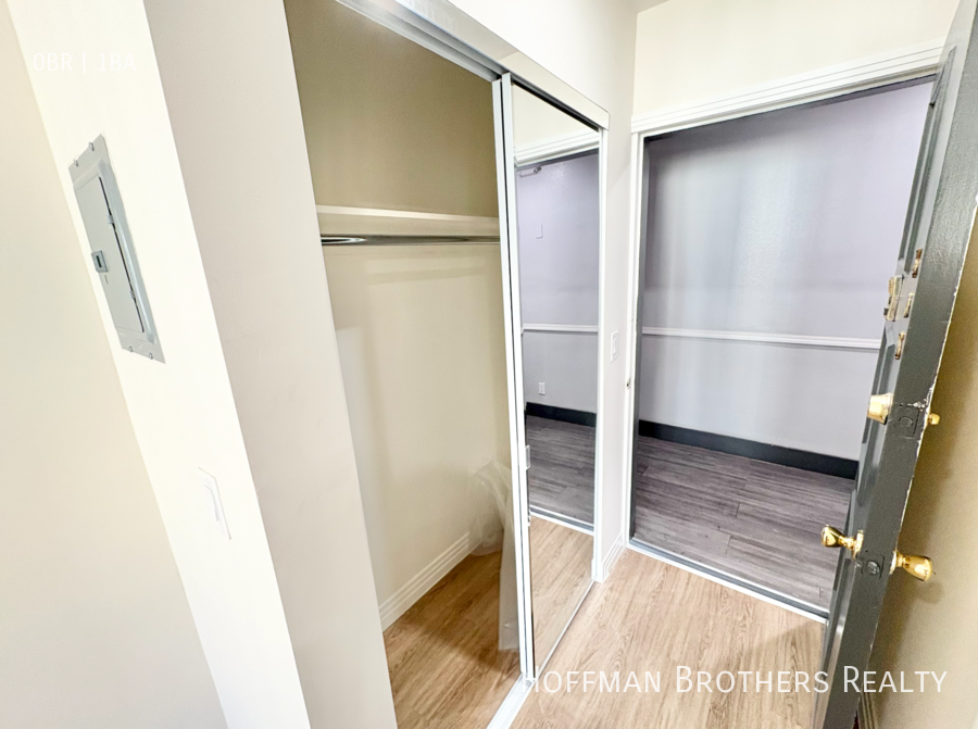 400 S Berendo St #105 - Photo 3 of 4