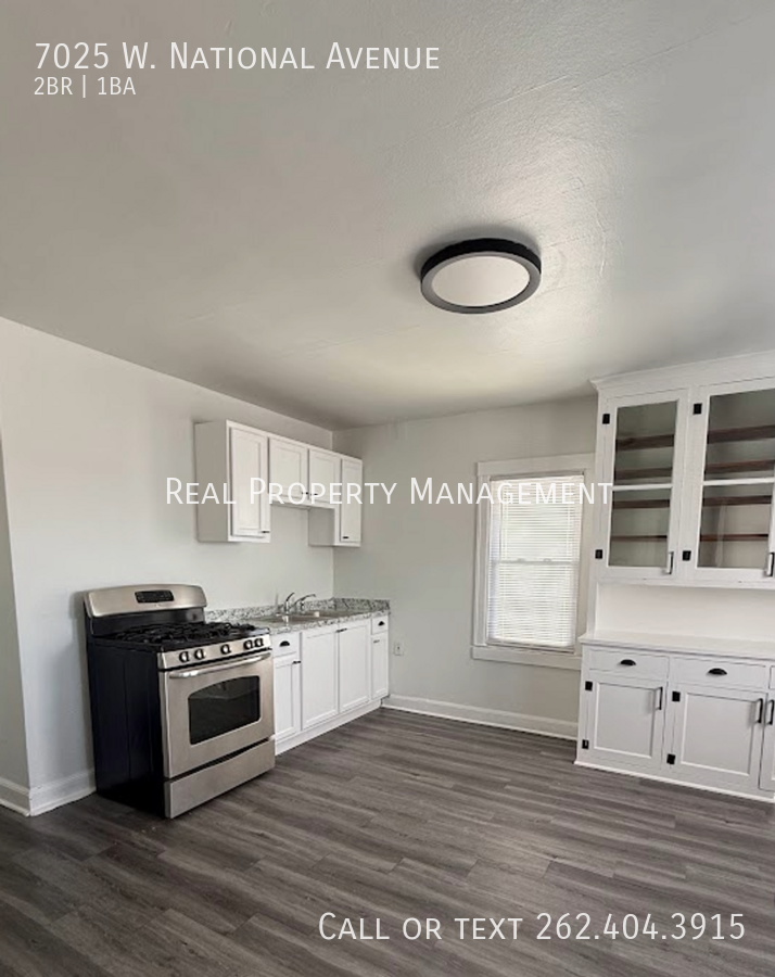7025 W National Ave - Photo 3 of 15
