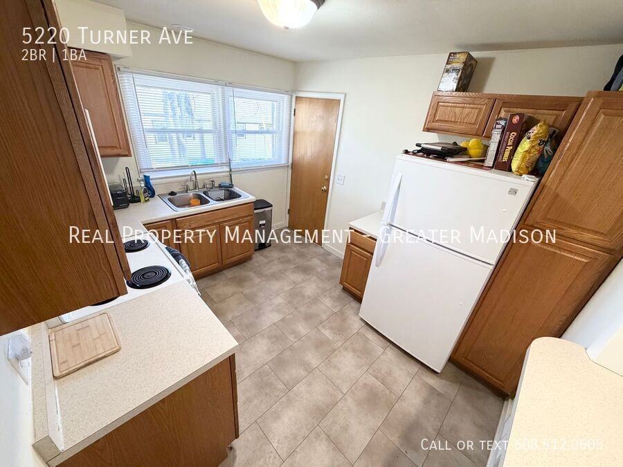 5220 Turner Ave - Photo 5 of 10