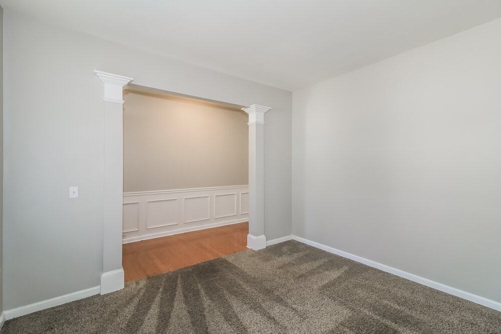 2528 Mockingbird Ln - Photo 6 of 17