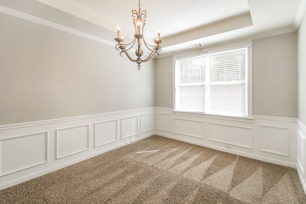 2528 Mockingbird Ln - Photo 7 of 17