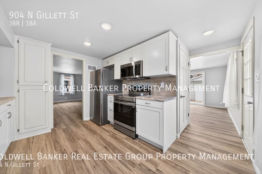 904 N Gillett St - Photo 4 of 36