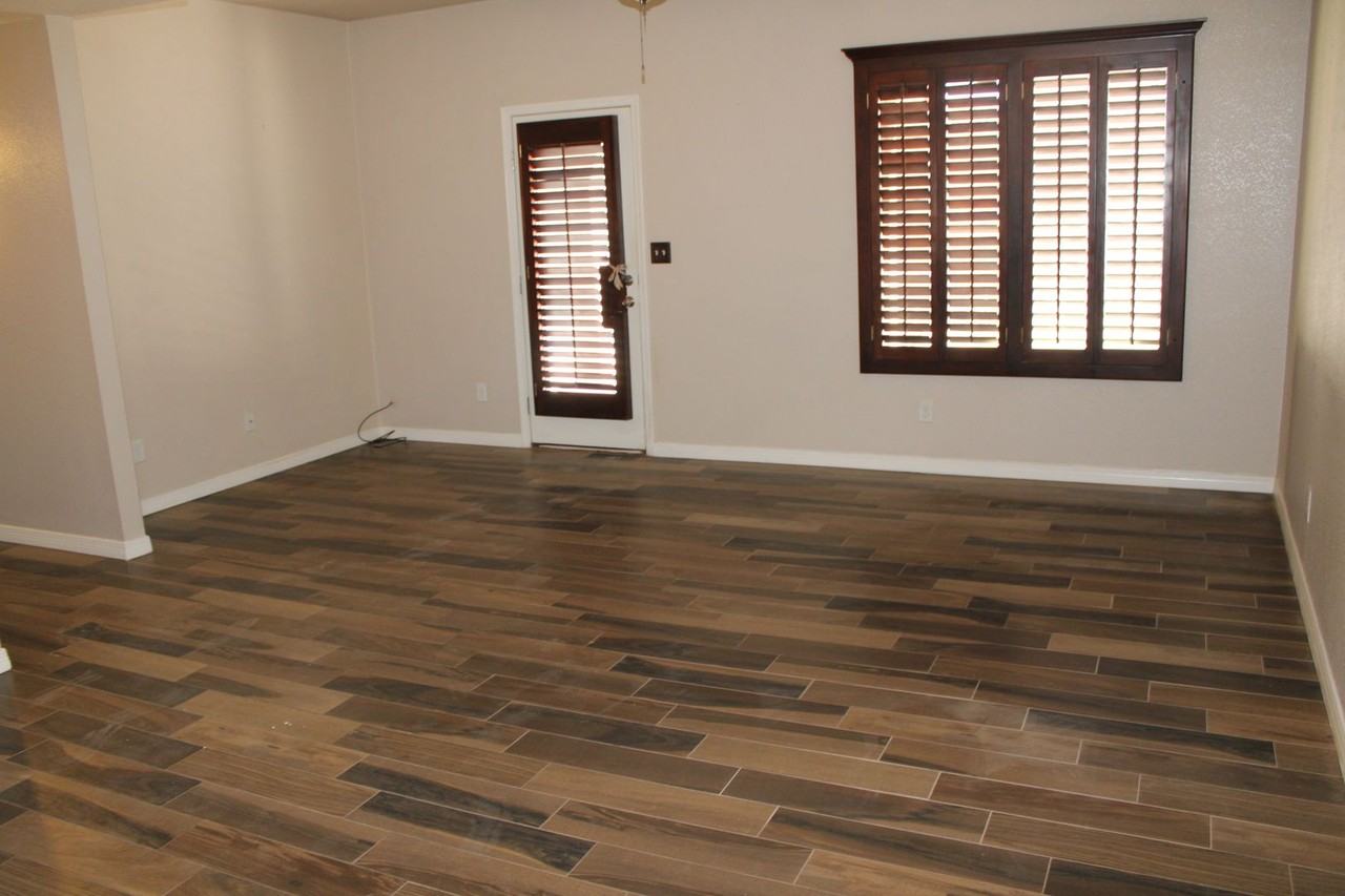 336 Emerald Woods St - Photo 3 of 30