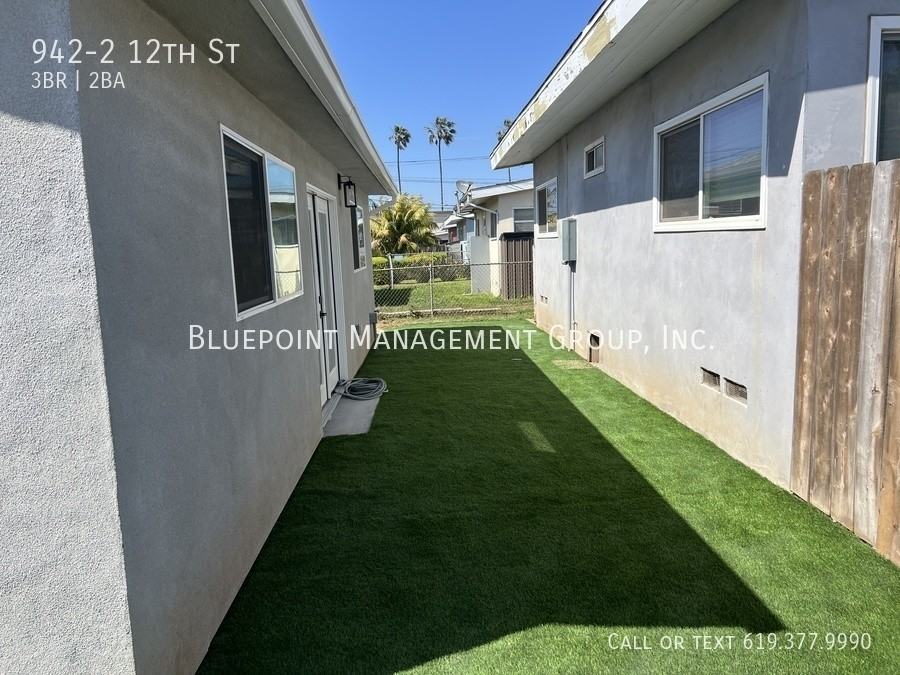 942 12th St ## 2 - Photo 2 of 23