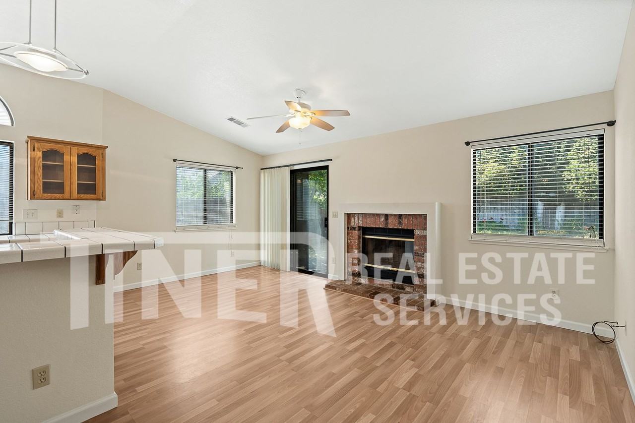 8501 Yellowtail Way - Photo 4 of 30