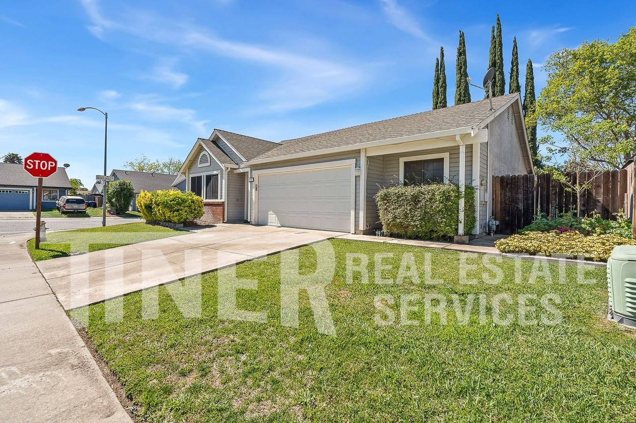 8501 Yellowtail Way - Photo 5 of 30