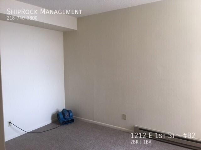 1212 E 1st St #B2 - Photo 4 of 14