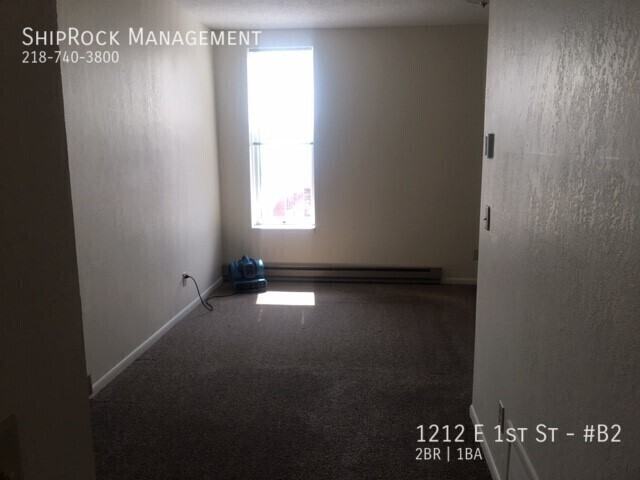 1212 E 1st St #B2 - Photo 6 of 14