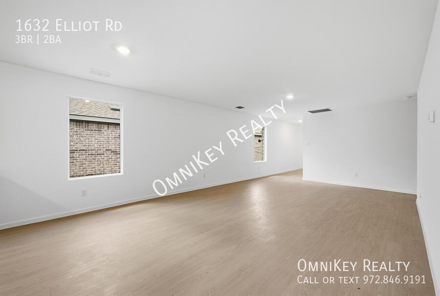1632 Elliot Rd - Photo 5 of 17