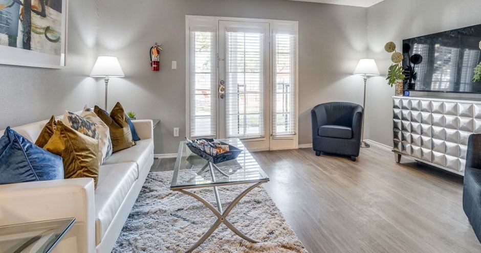 Mateo Apartment Homes - Photo 3 of 24