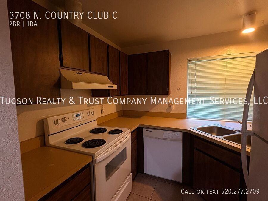 3708 N Country Club Rd - Photo 4 of 11