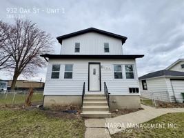 featured image of 932 Oak St #1