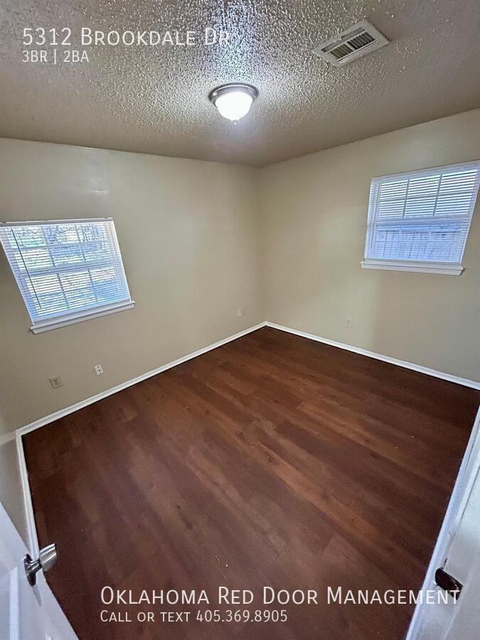 5312 Brookdale St - Photo 4 of 14