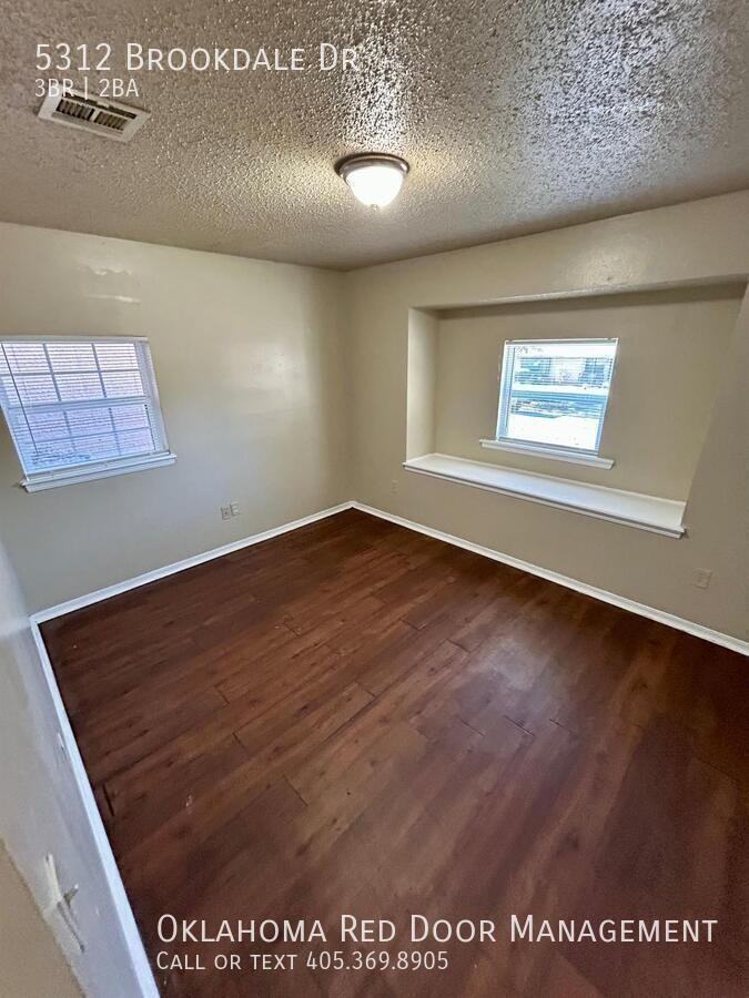 5312 Brookdale St - Photo 5 of 14