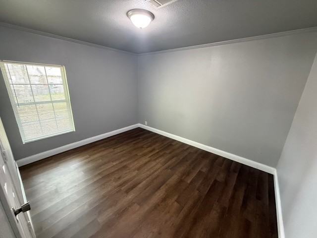 403 Beckley St - Photo 5 of 13