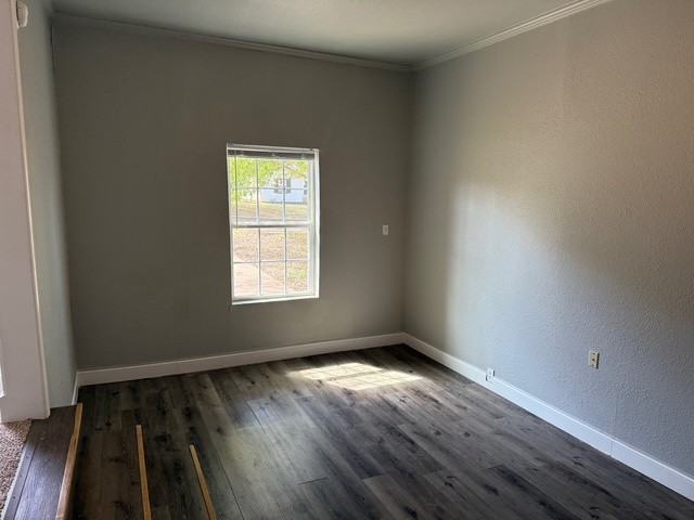 403 Beckley St - Photo 7 of 13