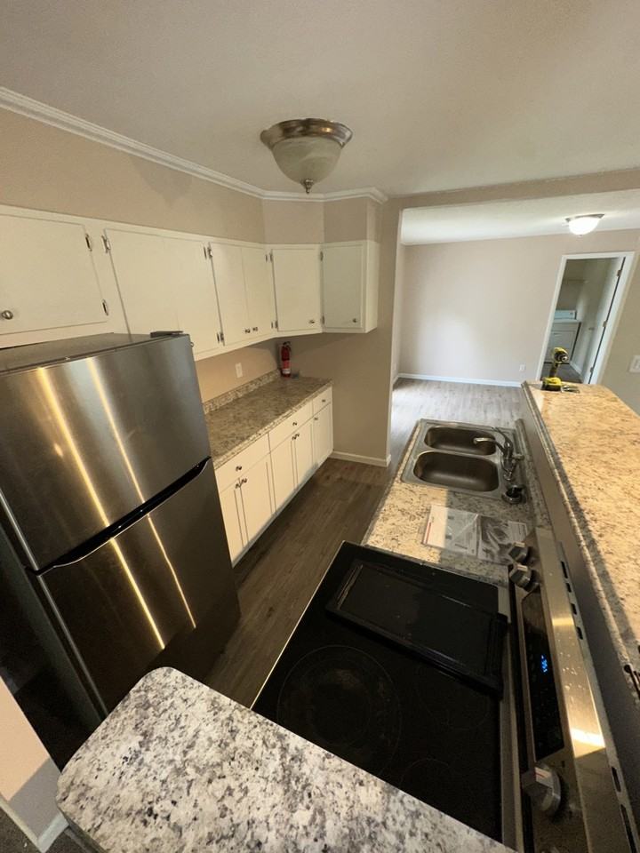 2896 James Rd - Photo 6 of 10