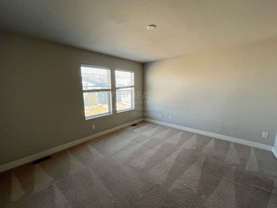 16078 E 47th Dr - Photo 6 of 12