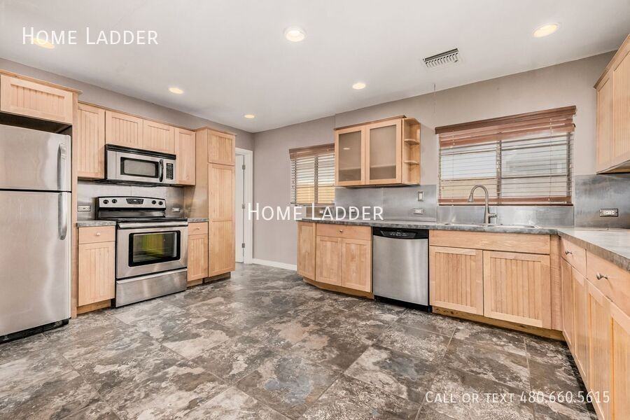 1338 W Culver St - Photo 7 of 28