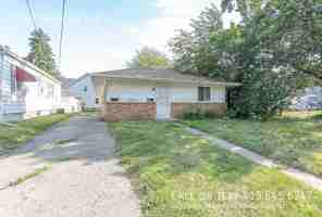 featured image of 2441 Airport Hwy #1